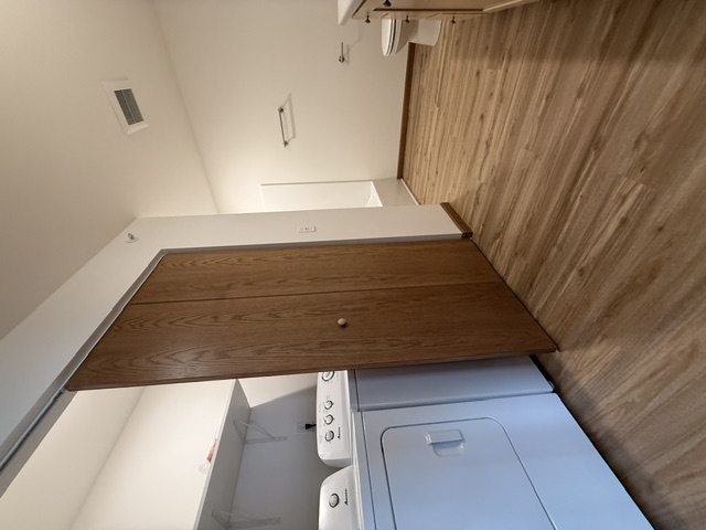 Sawyer Ridge — interior 3
