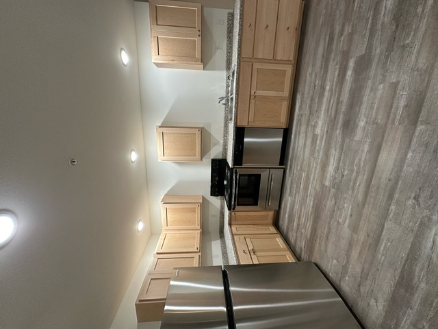 126 South Dousman Street - 216