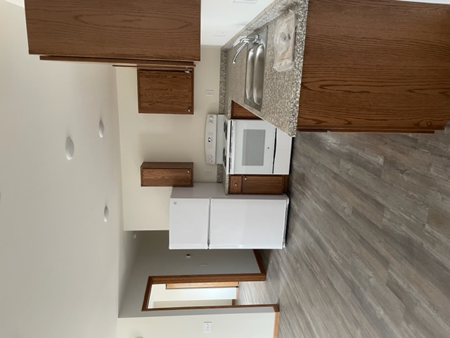 921 Kennedy Street - 304