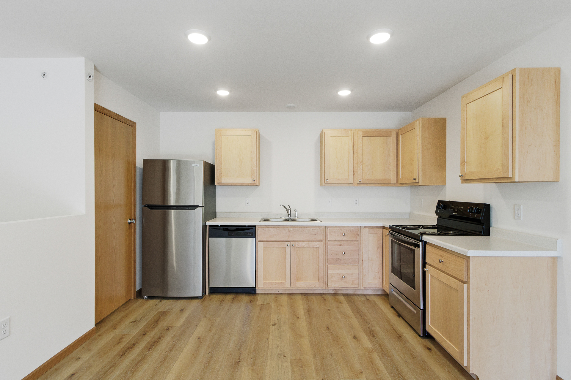 1502 Greenfield Street - 906